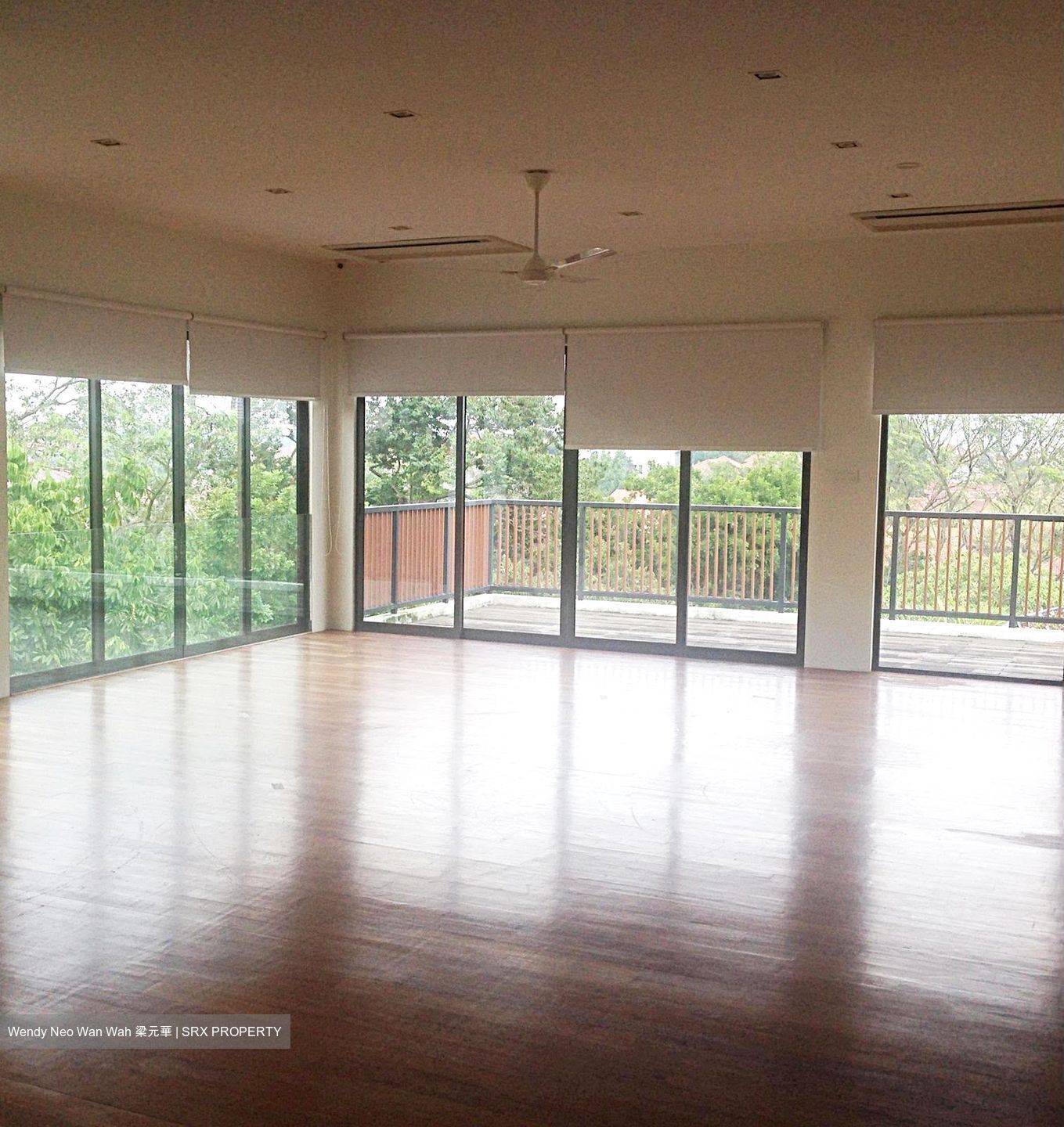 First Avenue (D10), Detached #596432251